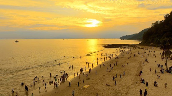 perbandingan harga tiket masuk pantai di lampung